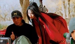 英雄张艺谋在线观看,英雄传奇，尽在指尖