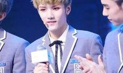 男团前女友爆料亲密视频,亲密瞬间引发热议