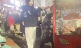 吃瓜网红打架视频播放大全,吃瓜网红打架视频大盘点
